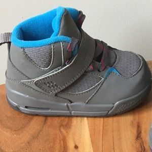 JORDAN SNEAKERS - 6C (Infant)